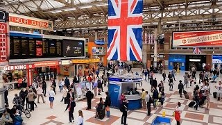 A Walk Through The London Victoria Station London England [upl. by Nelo]